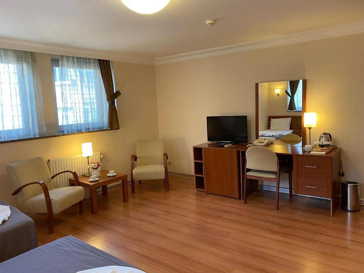 Hotel Triada Gayrettepe Istanbul