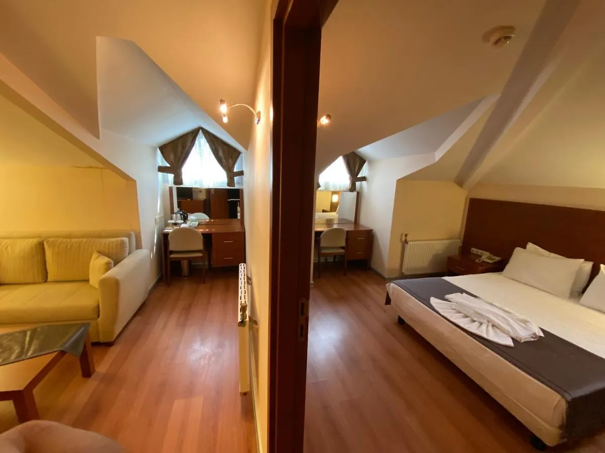 Triada Gayrettepe Istanbul Hotel