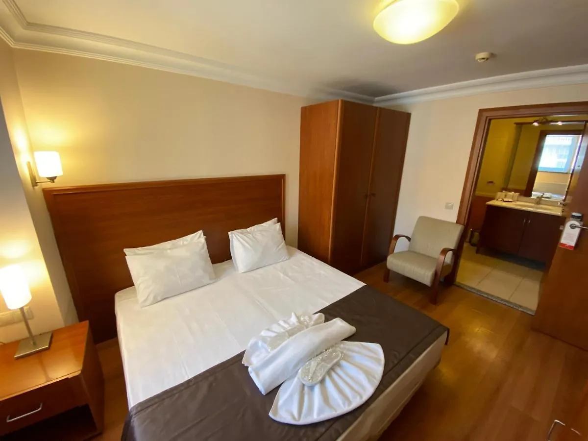 Hotel Triada Gayrettepe Istanbul